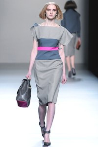 devota___lomba___pasarela_471638884_320x480