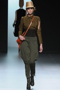 nicol__s_vaudelet___pasarela_950381138_320x480