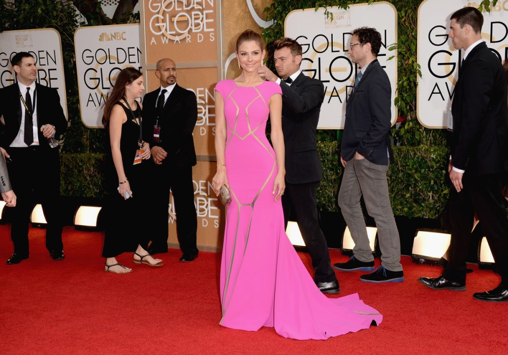 Este vestido rosa de la tal Maria Menounos me parece espectacular. ¡Bien por ella!