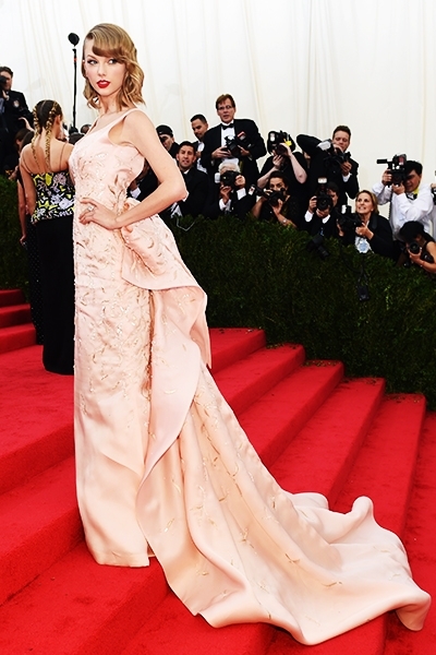 Mejor Vestidas 2014 - Taylor Swift 1