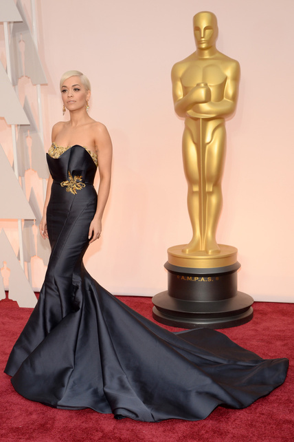 rita_ora_alfombra_roja_oscars_2015